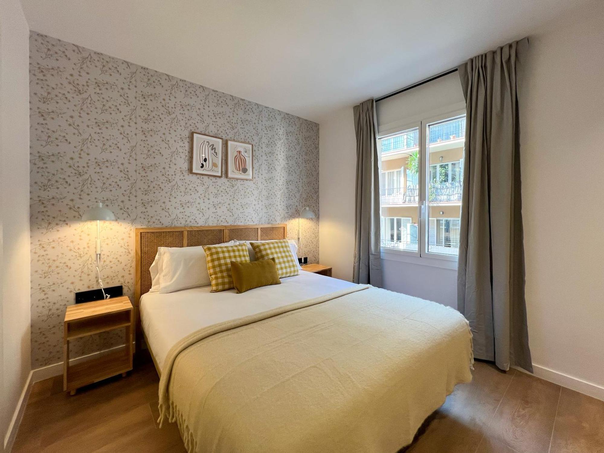 Stay U-Nique Apartments Balmes II Барселона Екстериор снимка
